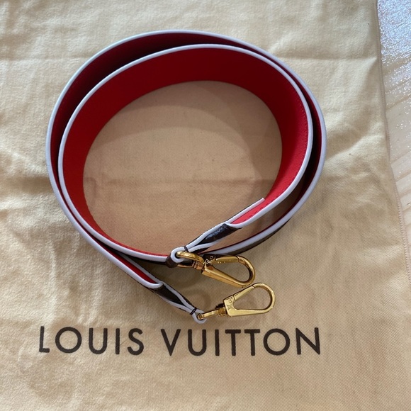 Lv bandoluier XL monogram strap - Picture 2 of 13